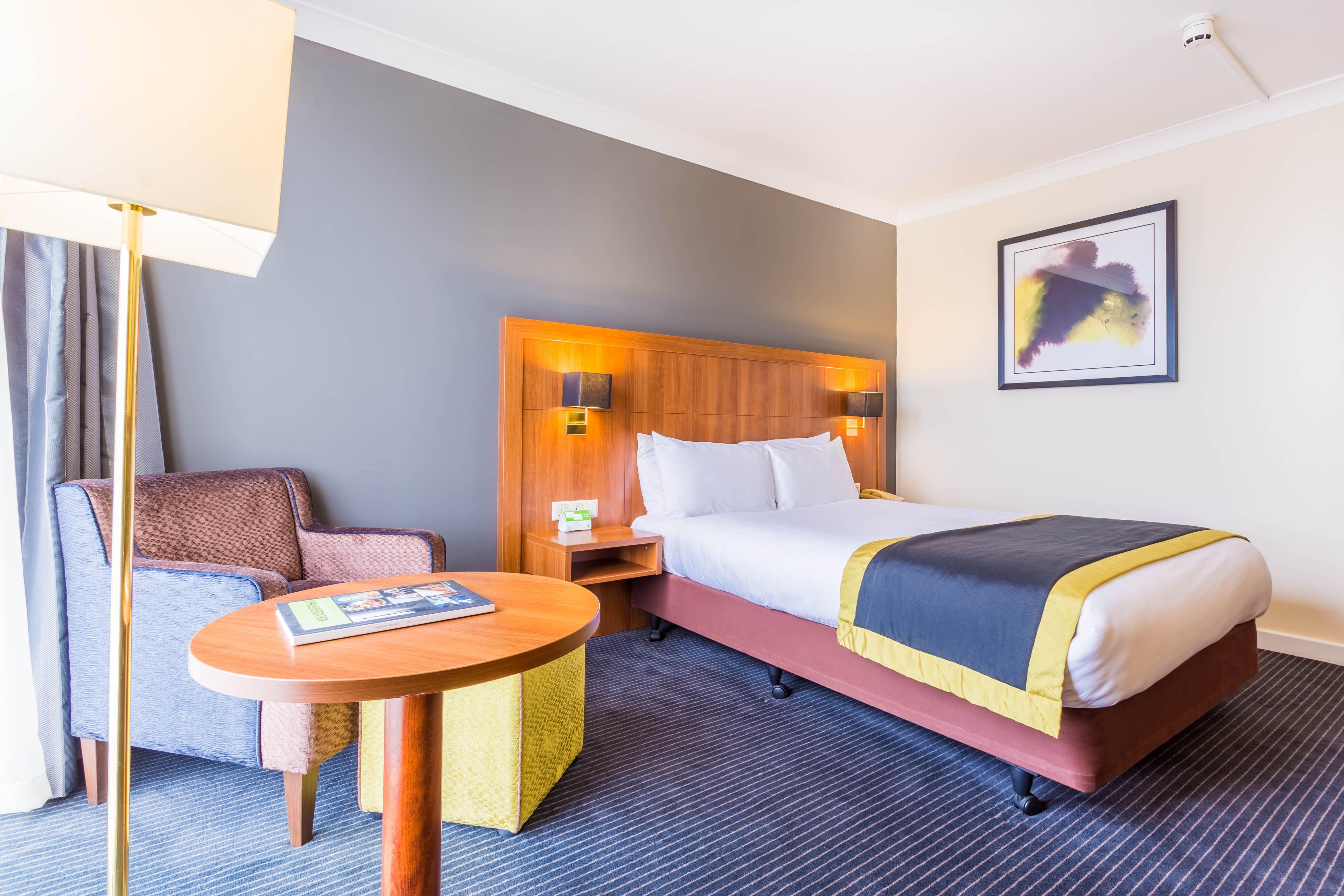 Holiday Inn Newcastle Gosforth Park By Ihg Seaton Burn Bagian luar foto