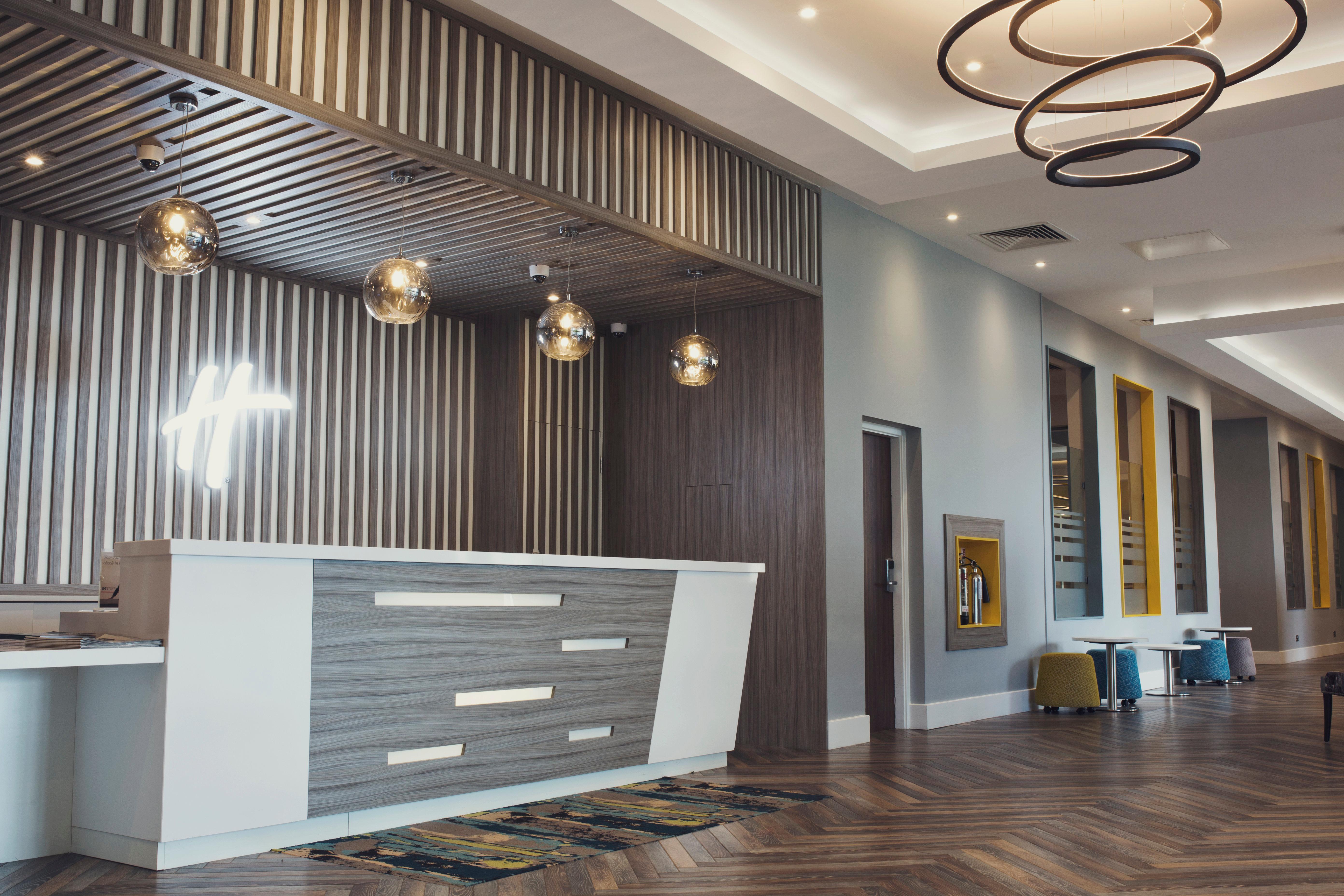 Holiday Inn Newcastle Gosforth Park By Ihg Seaton Burn Bagian luar foto