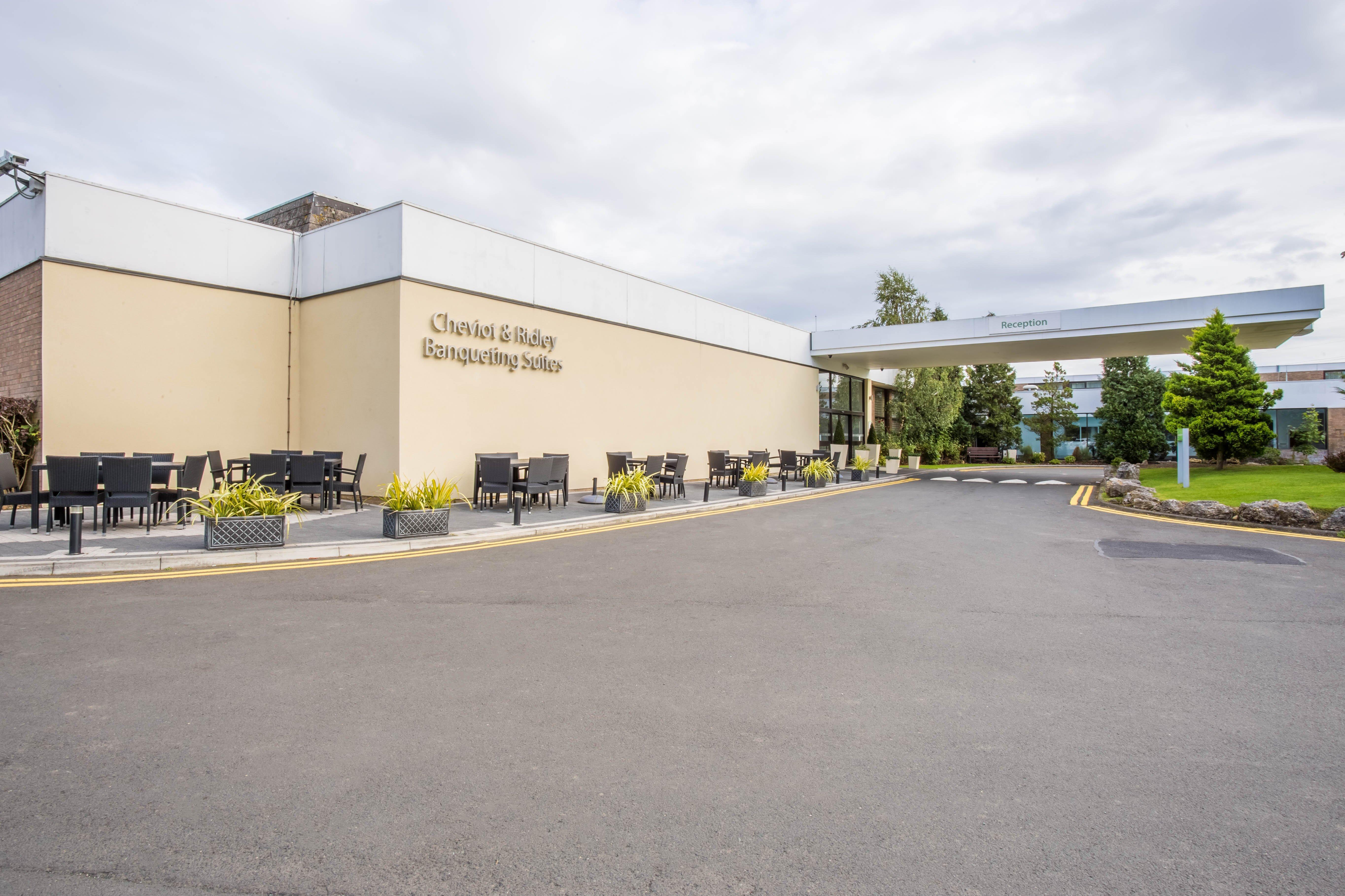 Holiday Inn Newcastle Gosforth Park By Ihg Seaton Burn Bagian luar foto
