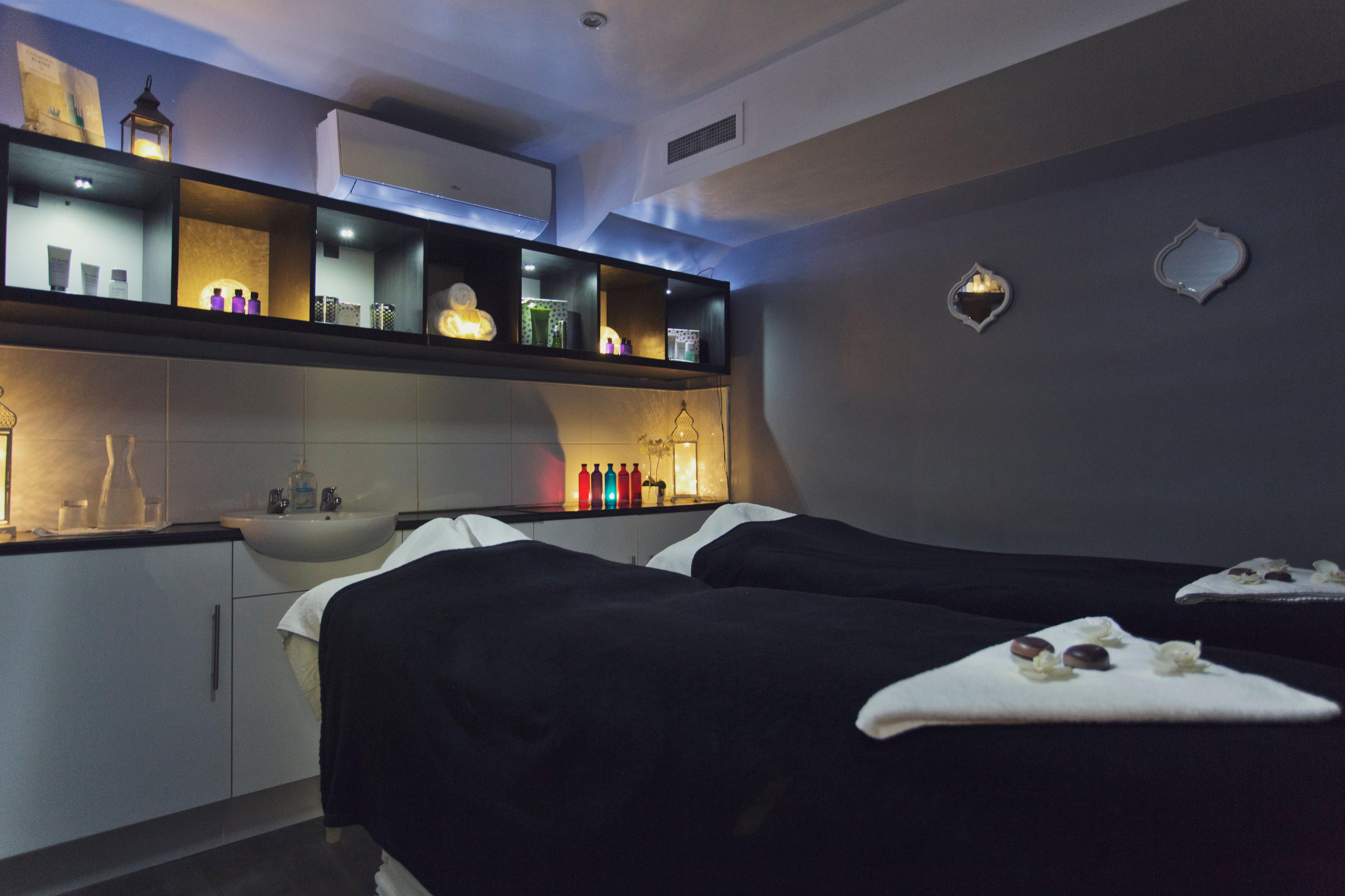 Holiday Inn Newcastle Gosforth Park By Ihg Seaton Burn Bagian luar foto