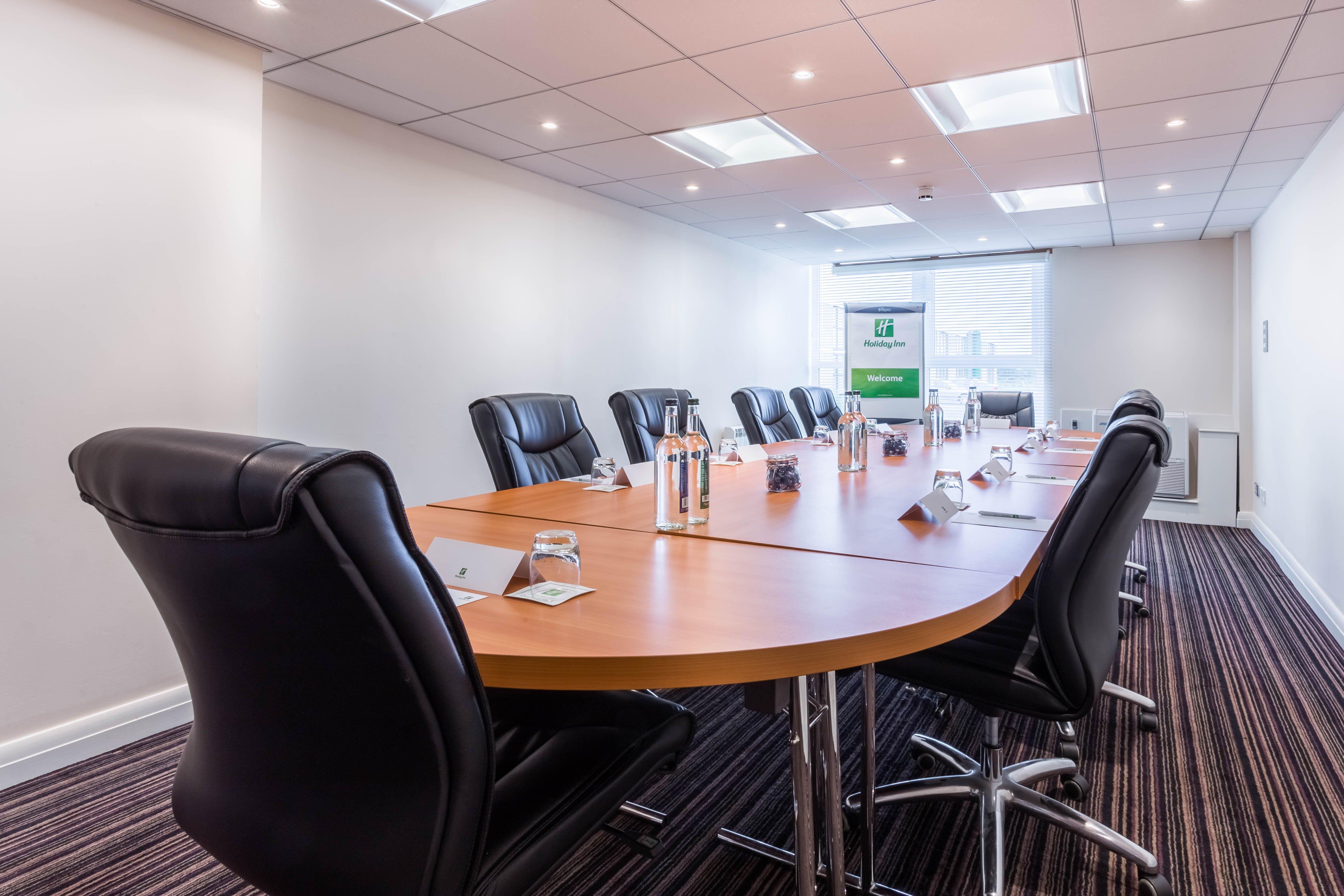 Holiday Inn Newcastle Gosforth Park By Ihg Seaton Burn Bagian luar foto
