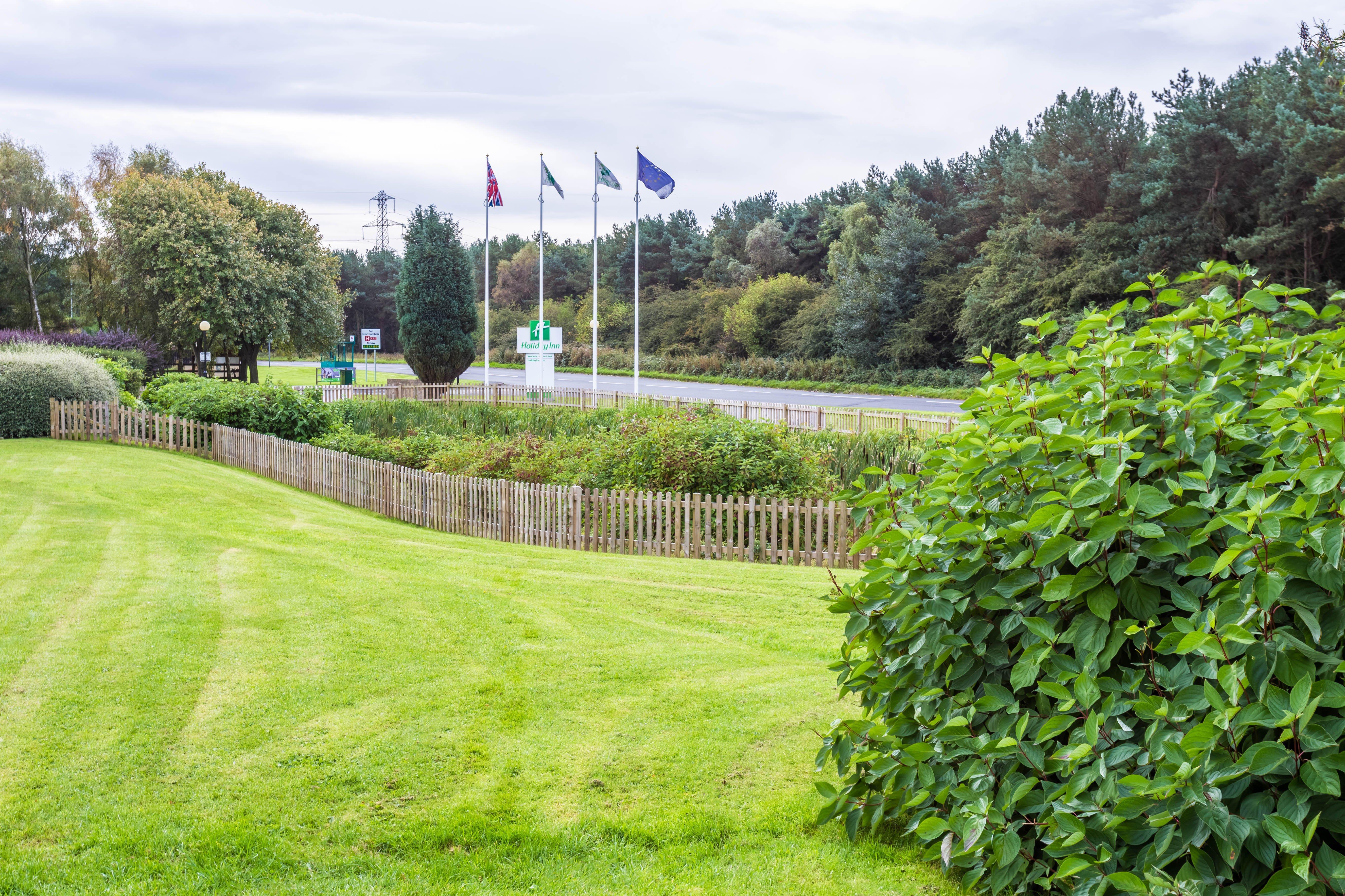 Holiday Inn Newcastle Gosforth Park By Ihg Seaton Burn Bagian luar foto