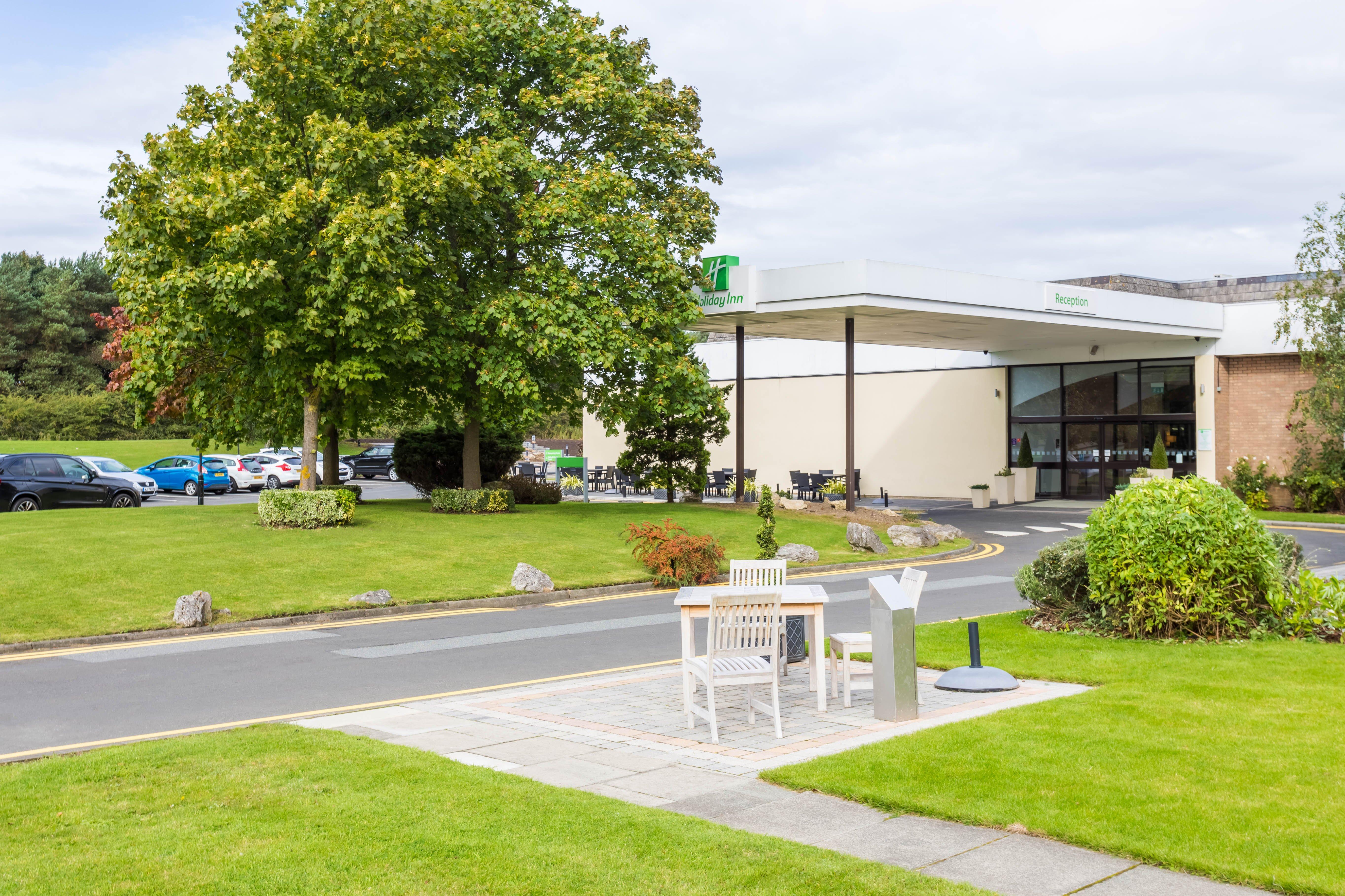 Holiday Inn Newcastle Gosforth Park By Ihg Seaton Burn Bagian luar foto