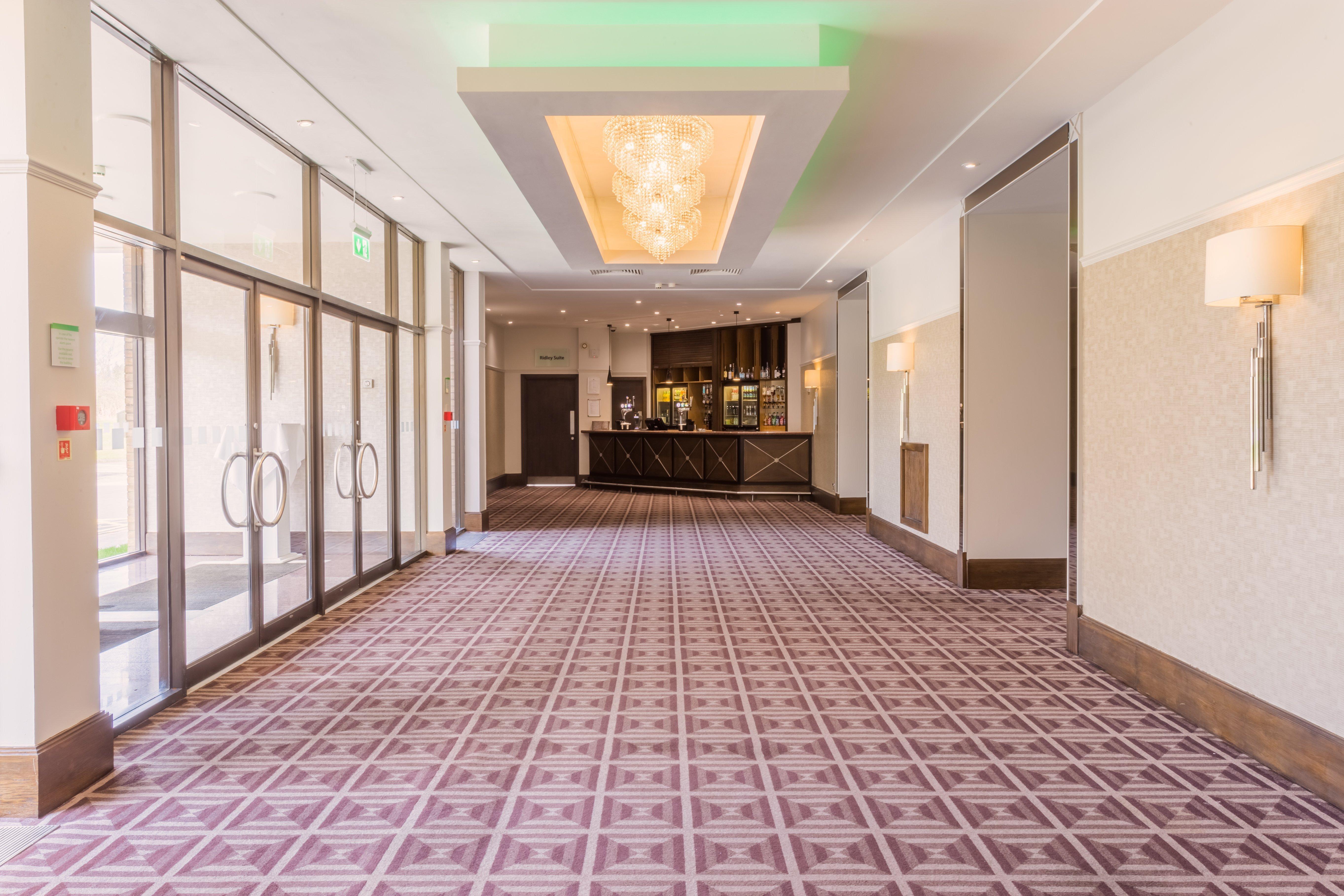 Holiday Inn Newcastle Gosforth Park By Ihg Seaton Burn Bagian luar foto