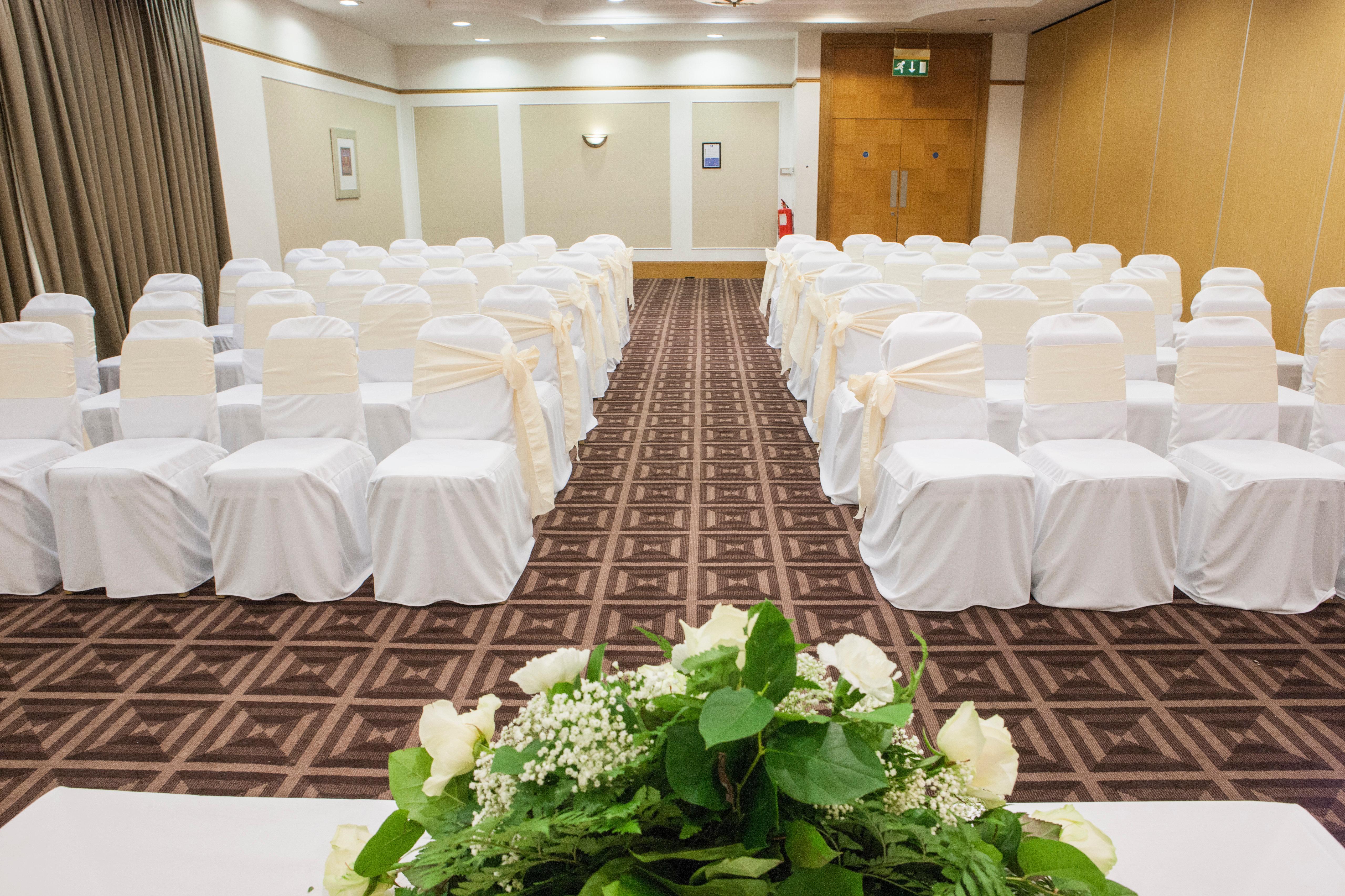 Holiday Inn Newcastle Gosforth Park By Ihg Seaton Burn Bagian luar foto