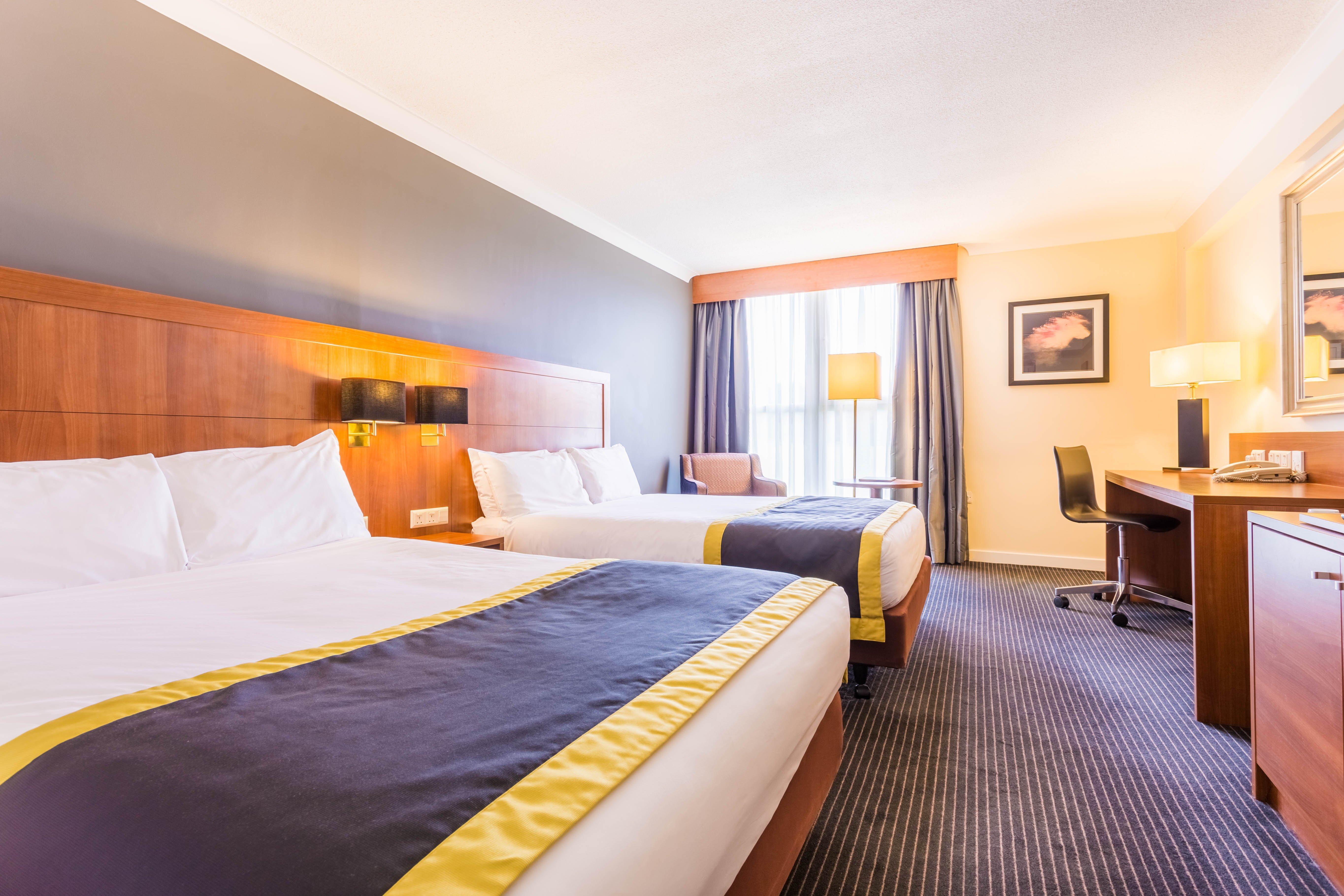 Holiday Inn Newcastle Gosforth Park By Ihg Seaton Burn Bagian luar foto