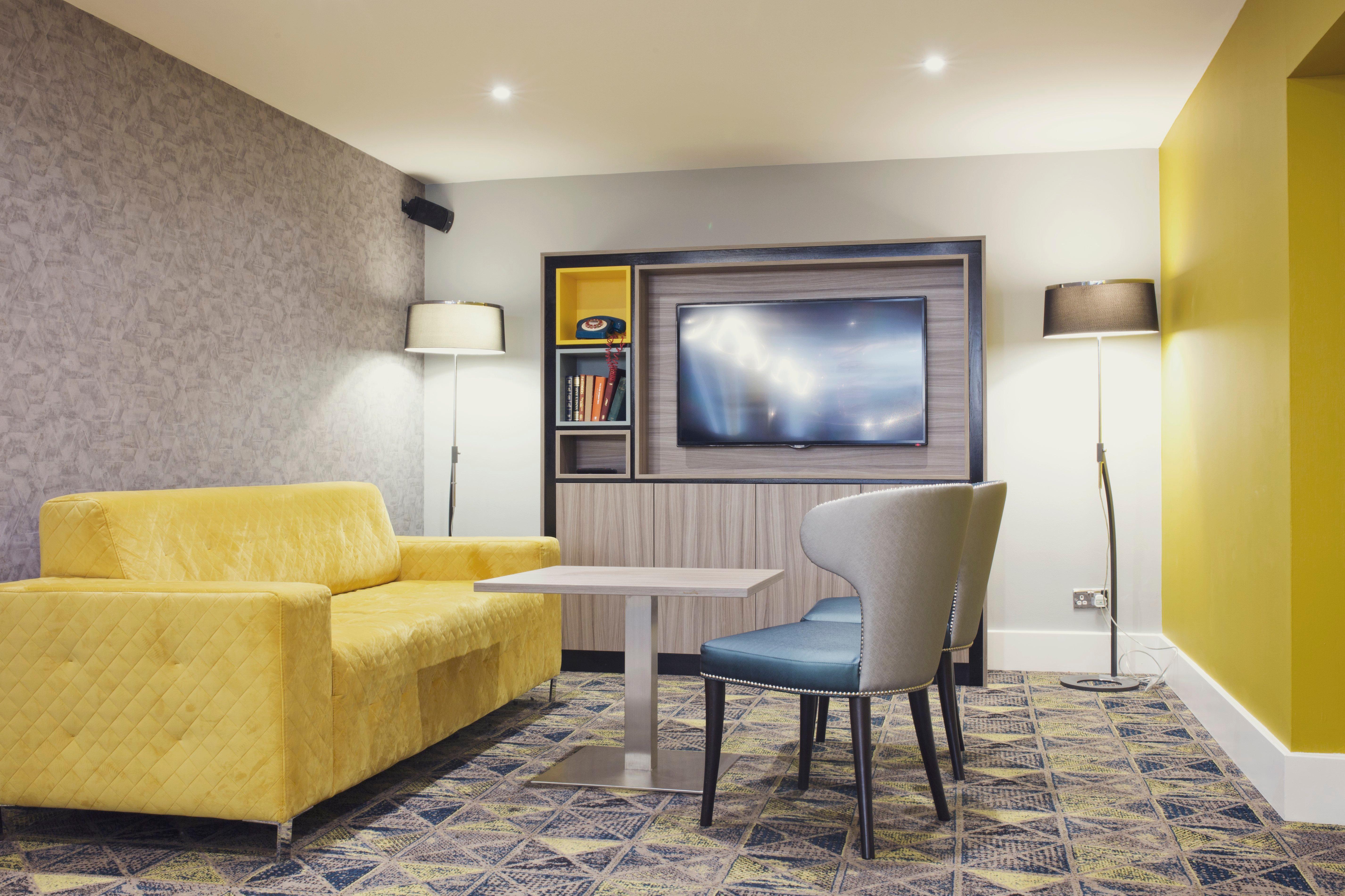 Holiday Inn Newcastle Gosforth Park By Ihg Seaton Burn Bagian luar foto